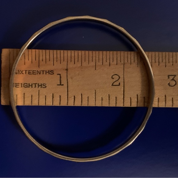 Monet Faceted Gold Tone Bangle Size Small Professional Classic Vtg 70's Sparkly - Picture 6 of 8